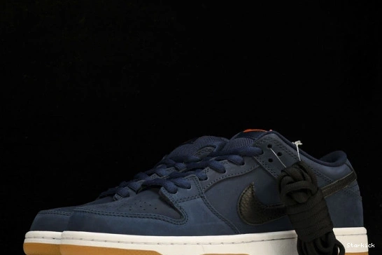 Black Nike CW7463-401 Low  Navy Dunk SB Gum 0907